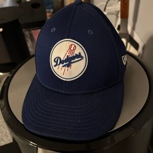 Fitted hat. LA Dodgers. 7 3/8.